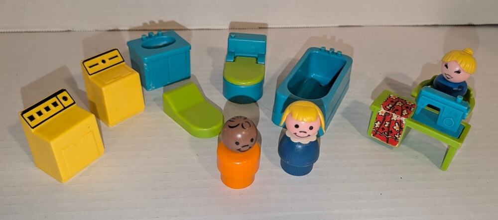 Vintage 1972 Fisher Price Little People Play Family House Bath/Utility Room Sets